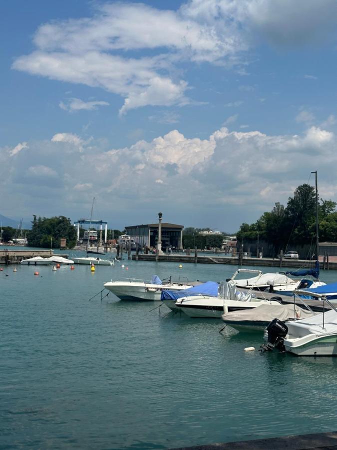 Holiday House Al Porto View Lake Пескьера-дель-Гарда Экстерьер фото